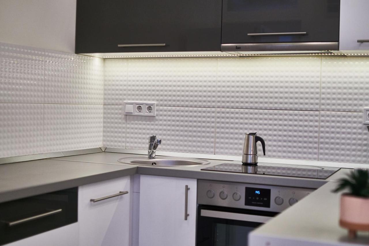 F4 Design Apartment- * Budapeste